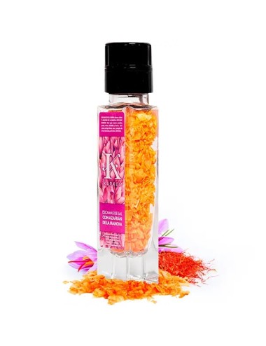 Salt flakes with saffron