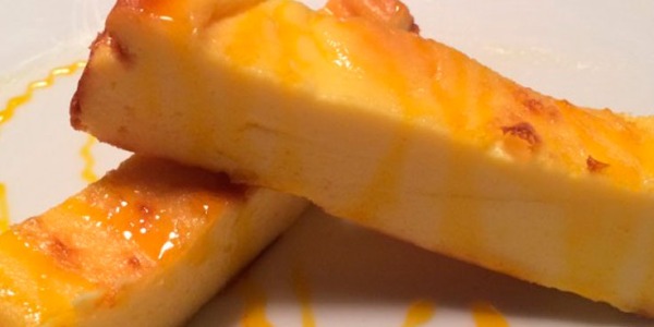 Cheese cake and honey with saffron
